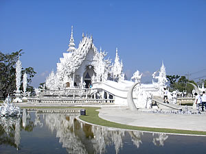 Wat Rong Khun (The White Tmeple)