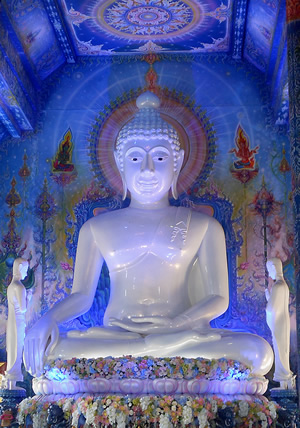 พระประธานวัดร่องเสือเต้น